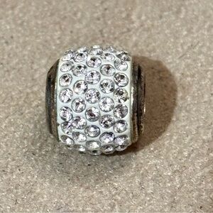 🆕Listing! Brighton Cupids Kiss bead Clear crystals on white background Retired